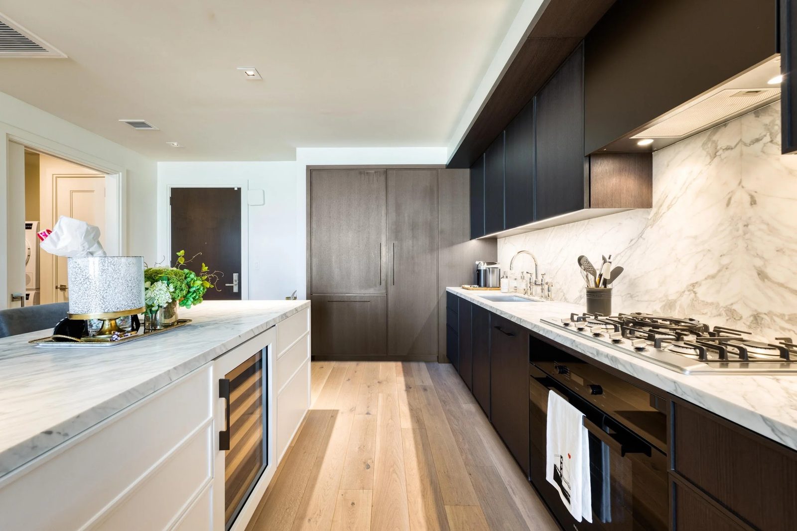 Chef kitchen with marble and gas range